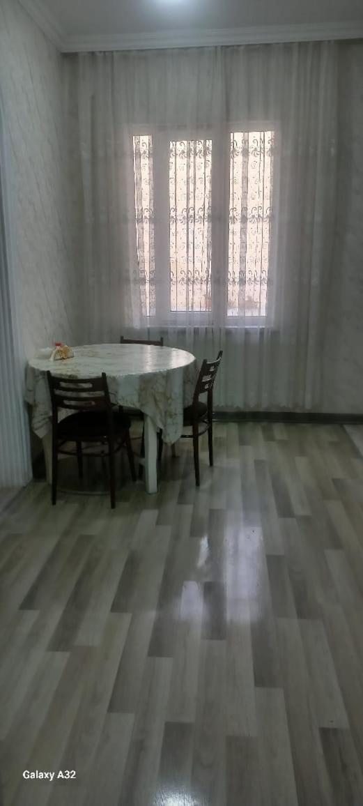Apartment At Narimanov 151 Ganja Esterno foto